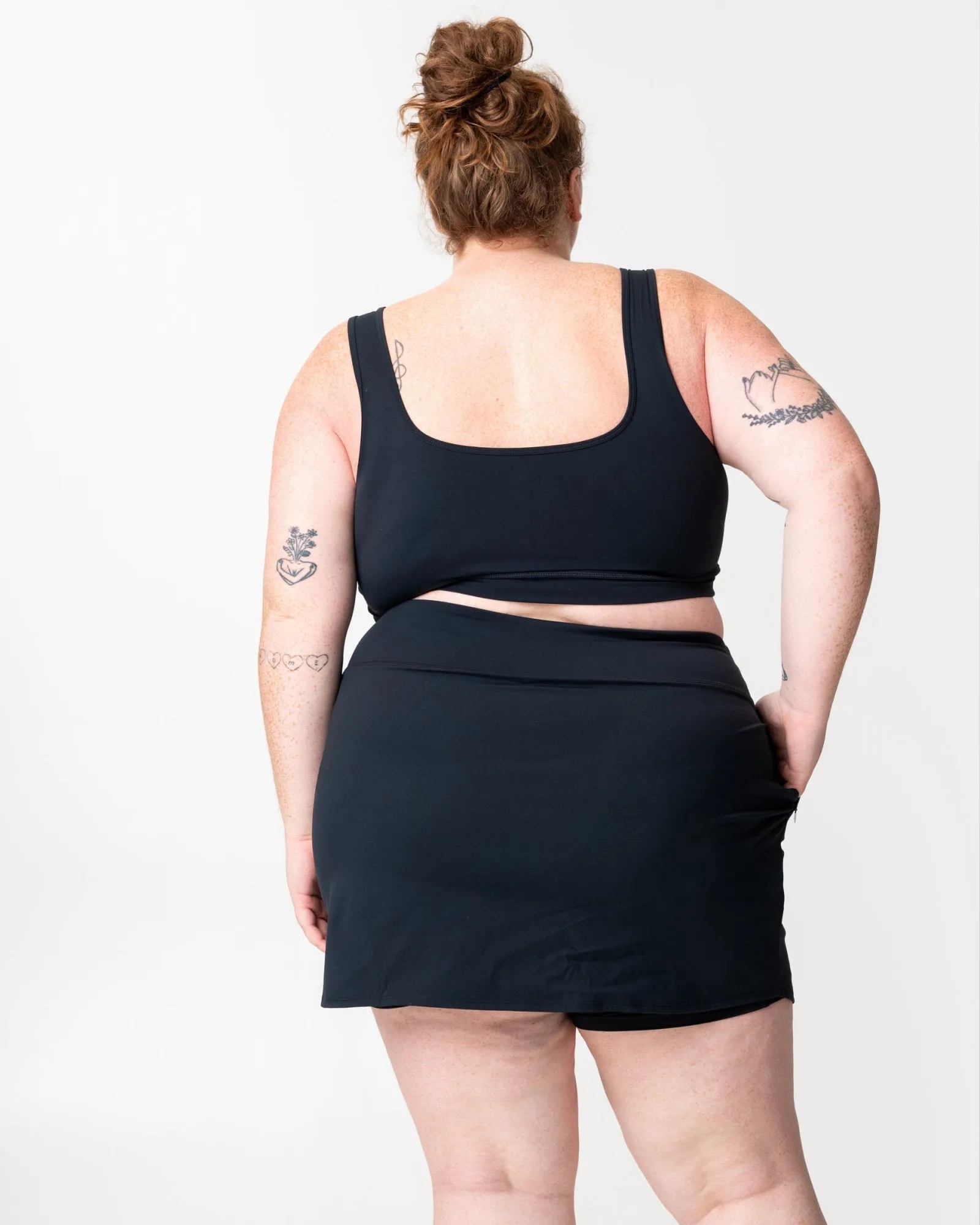 adventure performance skort | black