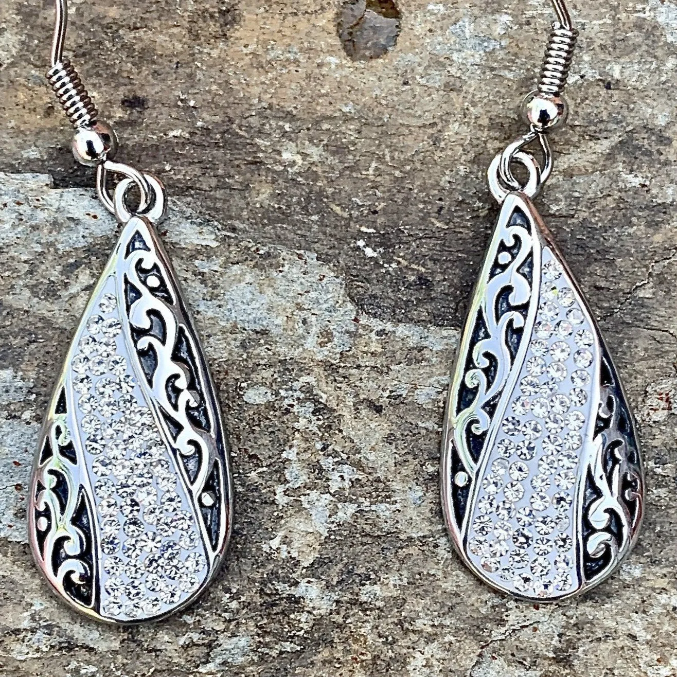 Crystal Teardrop - White - Earrings - AJ2520E