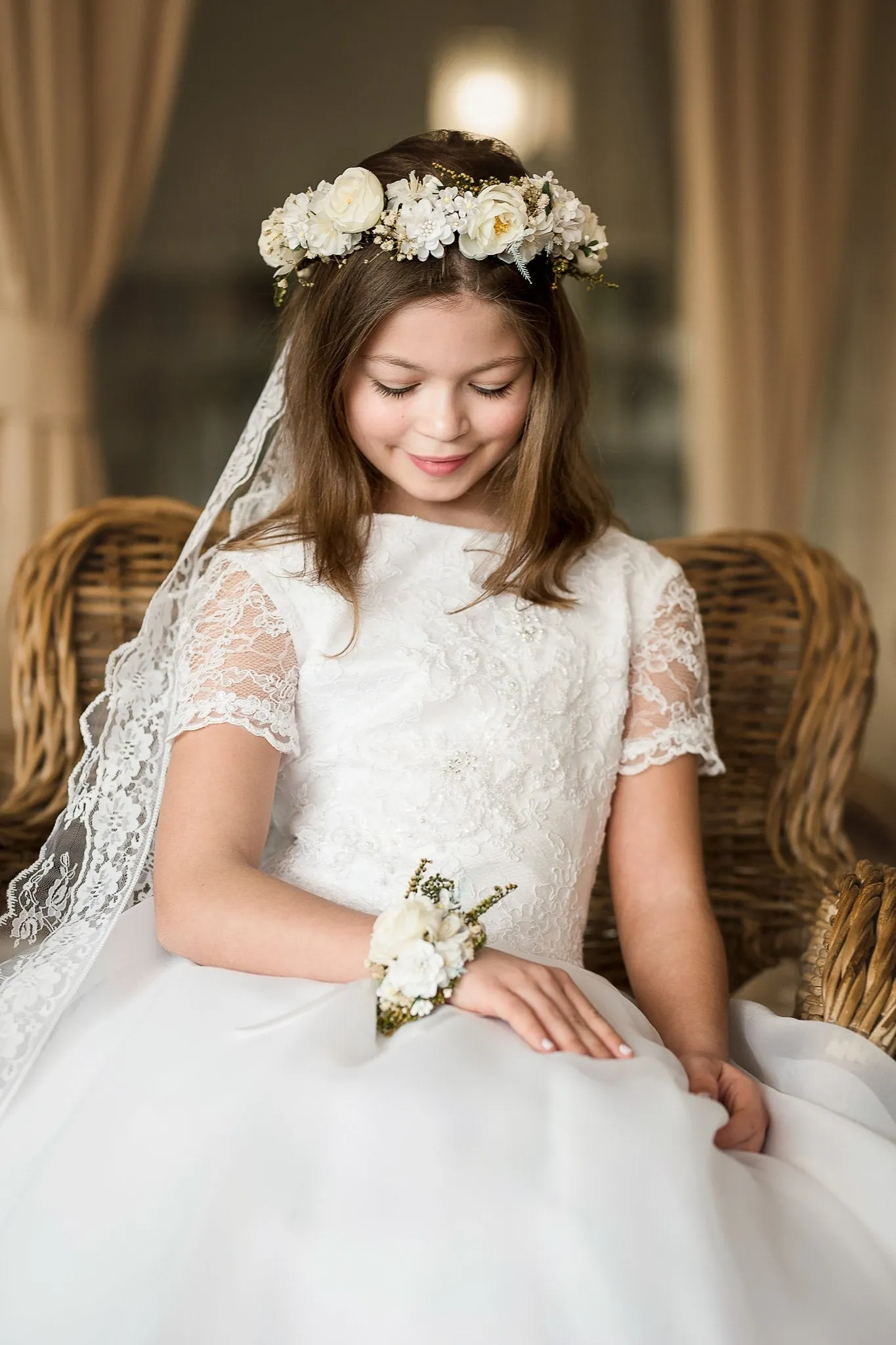 Flower communion bracelet Adjustable Bridesmaid bracelet Magaela accessories White floral bracelet 2021 Holy communion Flower girl Flower bracelet