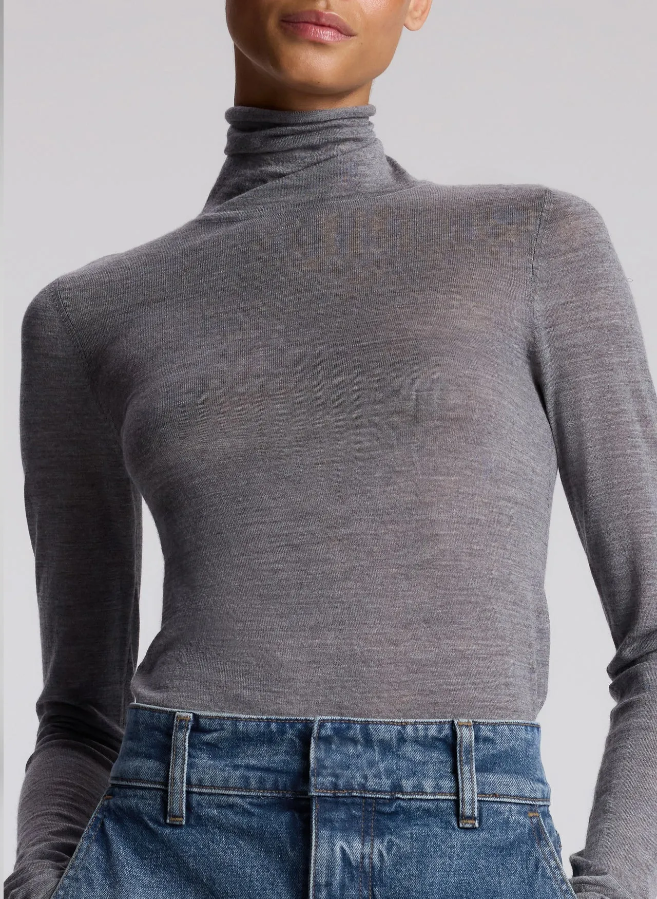 Hayes Fine Merino Turtleneck in Medium Heather Grey