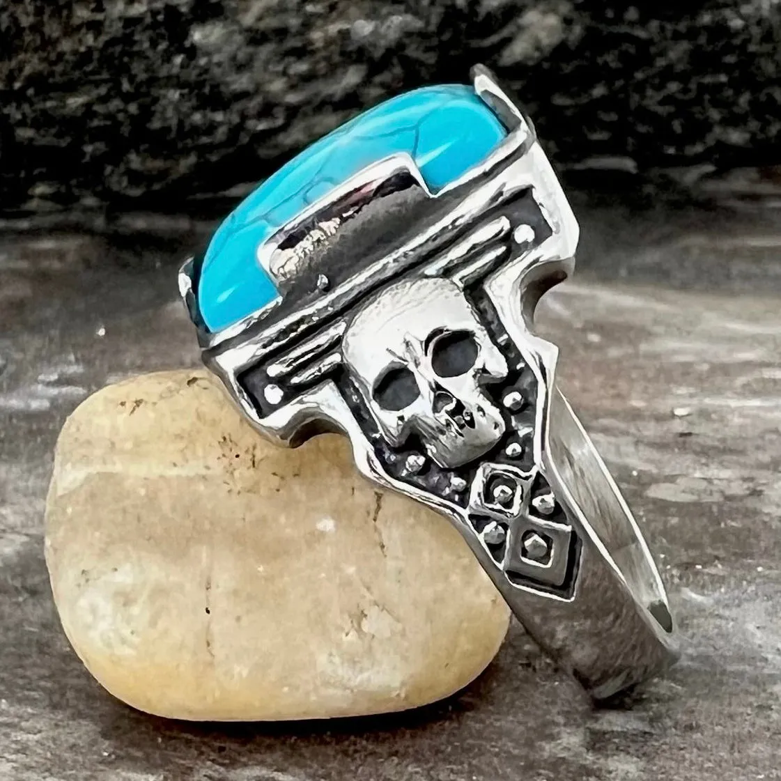 "Blue Stone" - Skull - R104